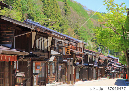 中山道木曽路 奈良井宿の町並み 中山道木曽路 奈良井宿の町並み 87066477
