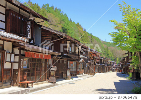 中山道木曽路 奈良井宿の町並み 中山道木曽路 奈良井宿の町並み 87066478
