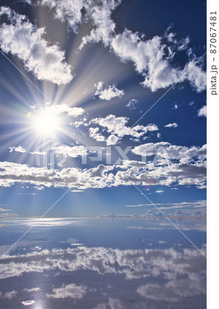 ミラーレイク・ウユニ塩湖の絶景 87067481