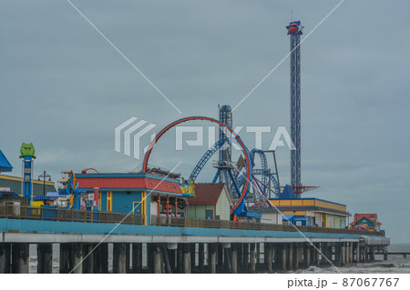 Galveston Island Historic Pleasure Pier on the Gulf of Mexico at Galveston Island, Galveston, Texas Galveston Island Historic Pleasure Pier on the Gulf of Mexico at Galveston Island, Galveston, Texas 87067767