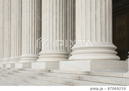 USA, DC, Washington, Columns of US Supreme Court 87069259