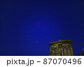 深夜の星空、夜景、夜空 87070496