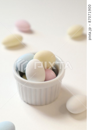 カラフルアーモンドチョコ(ドラジェ) カラフルアーモンドチョコ(ドラジェ) 87071900