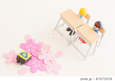 入学 入園 男の子と女の子 ミニチュア おめでとう 入学 入園 男の子と女の子 ミニチュア おめでとう 87072059