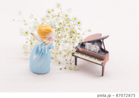 天使 ピアノ カード 誕生日 発表会 コンサート 春 天使 ピアノ カード 誕生日 発表会 コンサート 春 87072875