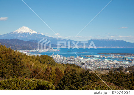 静岡市 日本平から見る富士山 冬景色 静岡市 日本平から見る富士山 冬景色 87074054