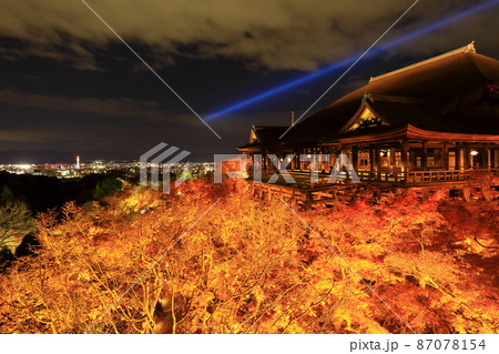 秋の清水寺 ライトアップ 秋の清水寺 ライトアップ 87078154