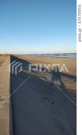 砂浜と影 砂浜と影 87078950