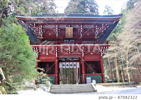 御岩神社の楼門（表） 87082322