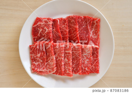 国産 黒毛和牛 焼肉用 モモ 国産 黒毛和牛 焼肉用 モモ 87083186