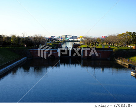 横利根閘門ふれあい公園 87083587