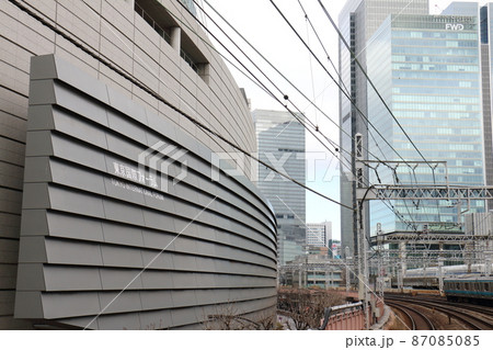 東京国際フォーラムと新幹線 東京都千代田区丸の内 ラファエル・ヴィニオリ 旧東京都庁跡地 1997年 東京国際フォーラムと新幹線 東京都千代田区丸の内 ラファエル・ヴィニオリ 旧東京都庁跡地 1997年 87085085