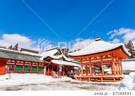 雪の南宮大社〈岐阜県不破郡〉 87088891