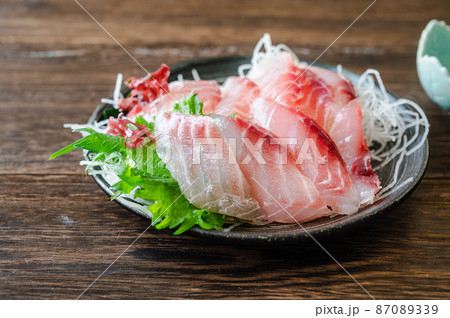 長崎県産天然イサキの刺し身 87089339