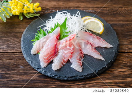 長崎県産天然イサキの刺し身 87089340