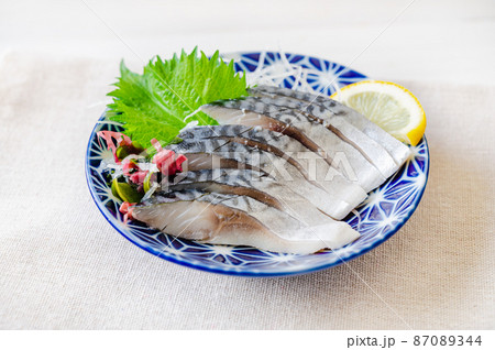 脂がのったシメサバ 87089344