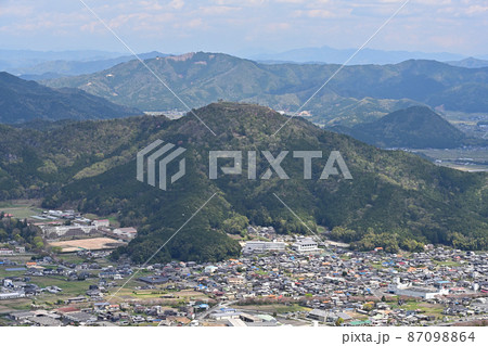 向山連山からの黒井城跡 87098864