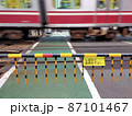 踏切と電車 87101467