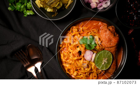 Khao Soi Kai, Northern Thai curry noodles with chicken 87102073