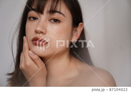 女性のビューティポートレート 87104022