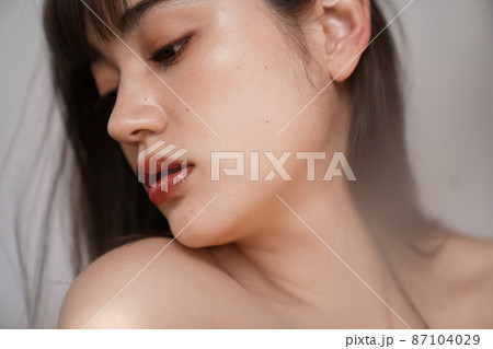 女性のビューティポートレート 87104029