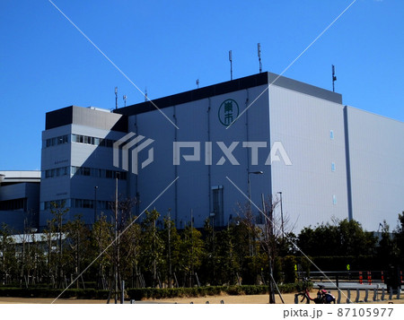 豊洲市場　豊洲ぐるり公園から 87105977