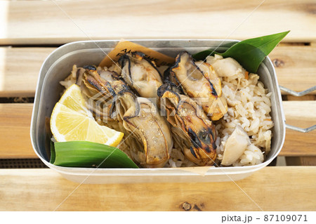 牡蠣が入ったメスティン弁当 87109071