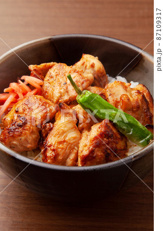鶏肉丼 87109317
