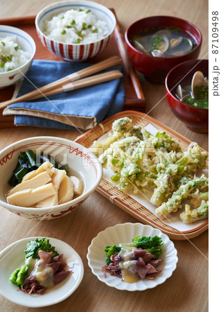 春の食卓 春の食卓 87109498