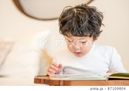子供 男の子 ライフスタイル 87109804