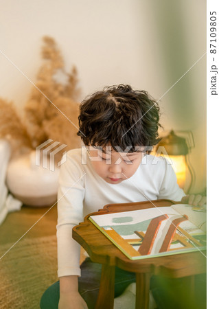 子供 男の子 ライフスタイル 87109805