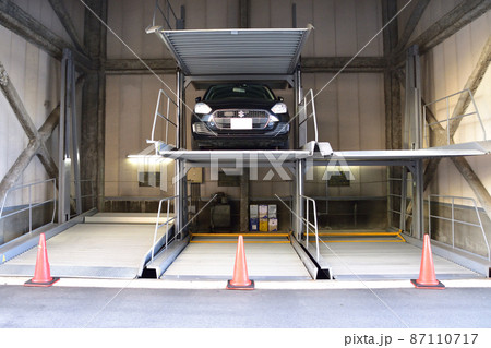 ピット式駐車場 87110717
