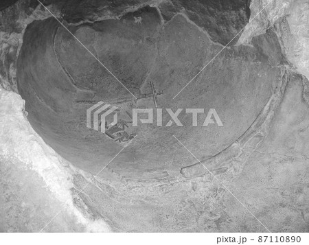 佐賀・吉野ヶ里歴史公園にて発掘の甕棺 87110890