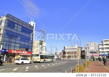 東大和市駅前交差点　西武拝島線 87112316