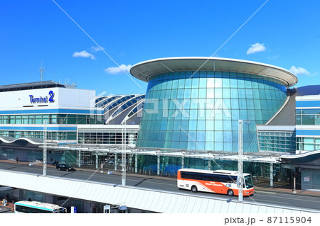 【東京都】快晴下の羽田空港第2旅客ターミナル 【東京都】快晴下の羽田空港第2旅客ターミナル 87115904