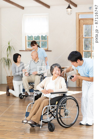 老人ホームイメージ 87116747