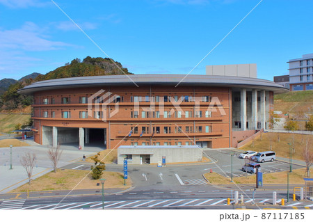 九州大学 伊都キャンパス 椎木講堂 九州大学 伊都キャンパス 椎木講堂 87117185