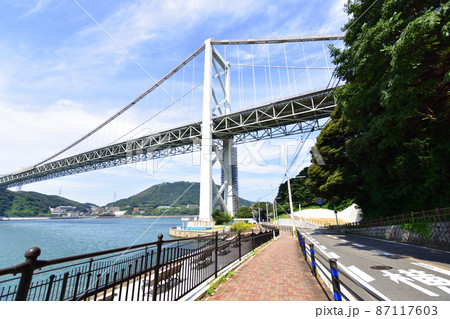 関門橋、門司港付近と下関付近と関門海峡の風景 87117603