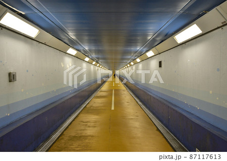 関門橋、門司港付近と下関付近と関門海峡の風景 関門橋、門司港付近と下関付近と関門海峡の風景 87117613