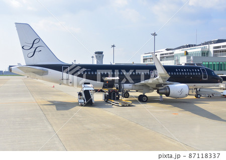 北九州空港と連絡橋の風景 87118337