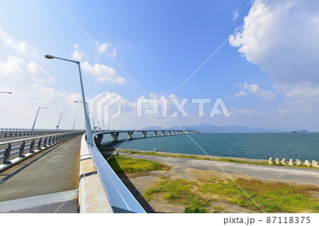 北九州空港と連絡橋の風景 87118375