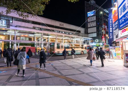 《東京都》吉祥寺駅前・都市風景 87118574