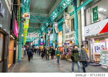 《東京都》吉祥寺駅前・商店街 《東京都》吉祥寺駅前・商店街 87119222