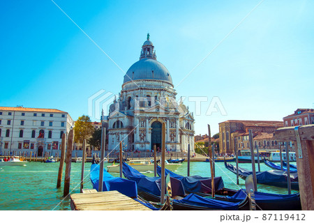 Venice italy. Grand canal on a sunny day 87119412