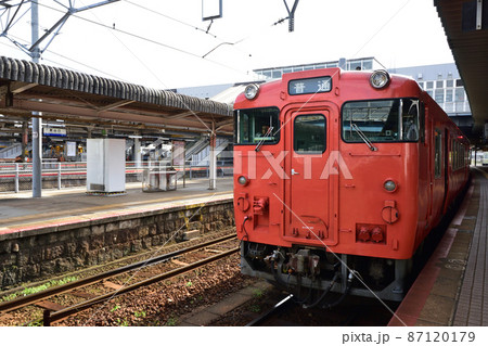 山口線の新山口駅から山口駅までの車窓風景と周辺の風景 87120179