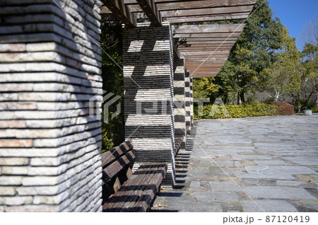 公園のパーゴラ 公園のパーゴラ 87120419