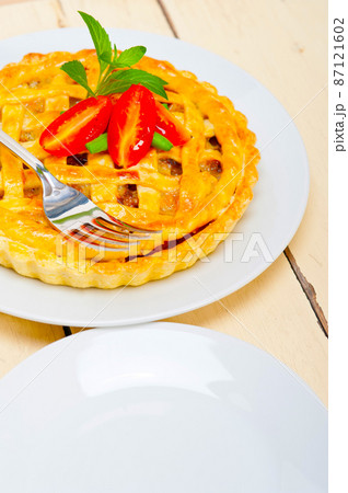 home made beef pie home made beef pie 87121602