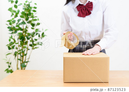 女子高生　排泄物 