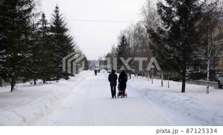BARNAUL - JANUARY 21 view of the central alley Lenin Avenue on January 21, 2018 in Barnaul, Russia. BARNAUL - JANUARY 21 view of the central alley Lenin Avenue on January 21, 2018 in Barnaul, Russia. 87125334