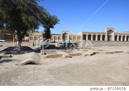 ウズベキスタンのブハラ都市風景 87126028